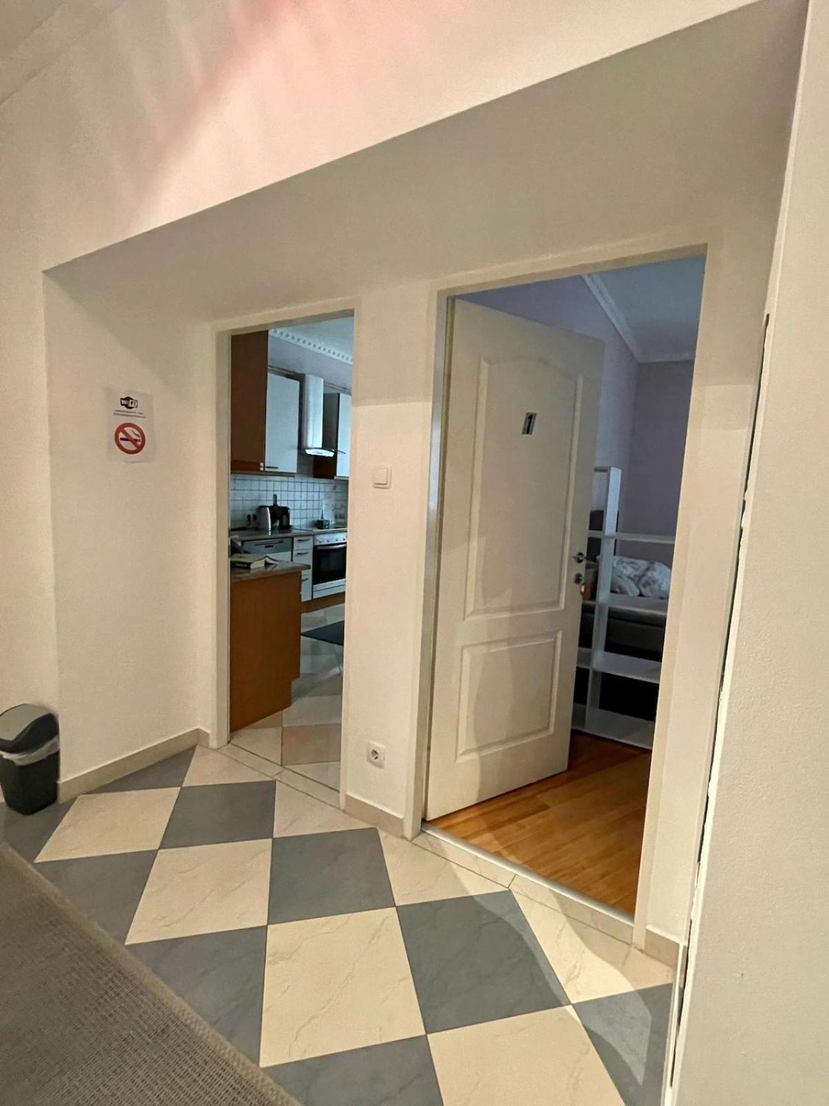Gemuetliche Wohnung Mit Super Lage Vienna Exterior photo